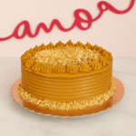 Bolo de nozes com doce de leite sem glúten