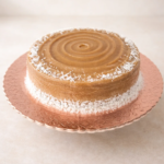 Bolo de doce de leite com coco